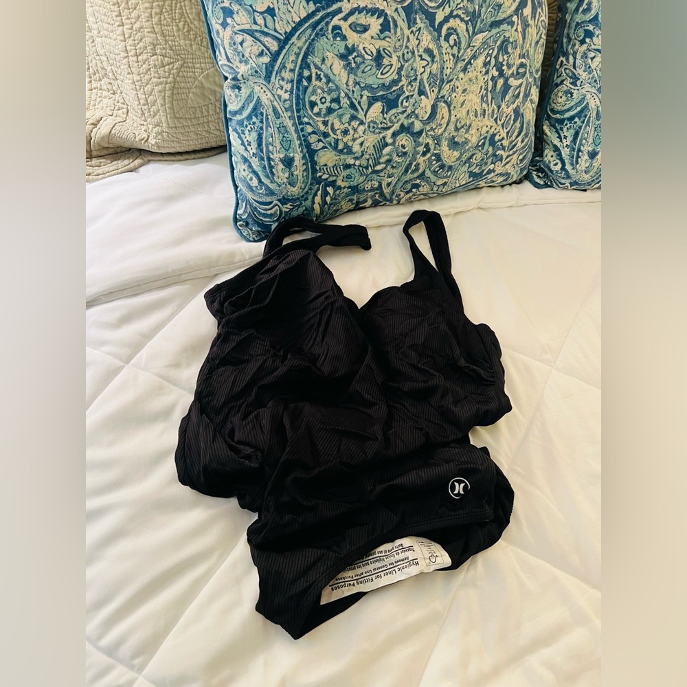 Hurley Black Swimsuit 🖤 NWOT